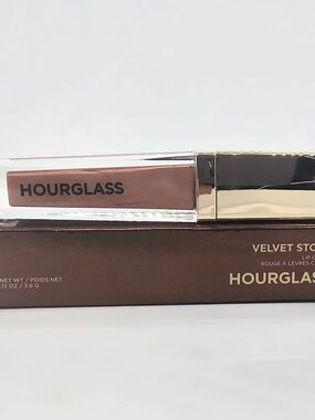 Hourglass Velvet Story Lipstick Cream"Crush" - Metallic Rose Brown